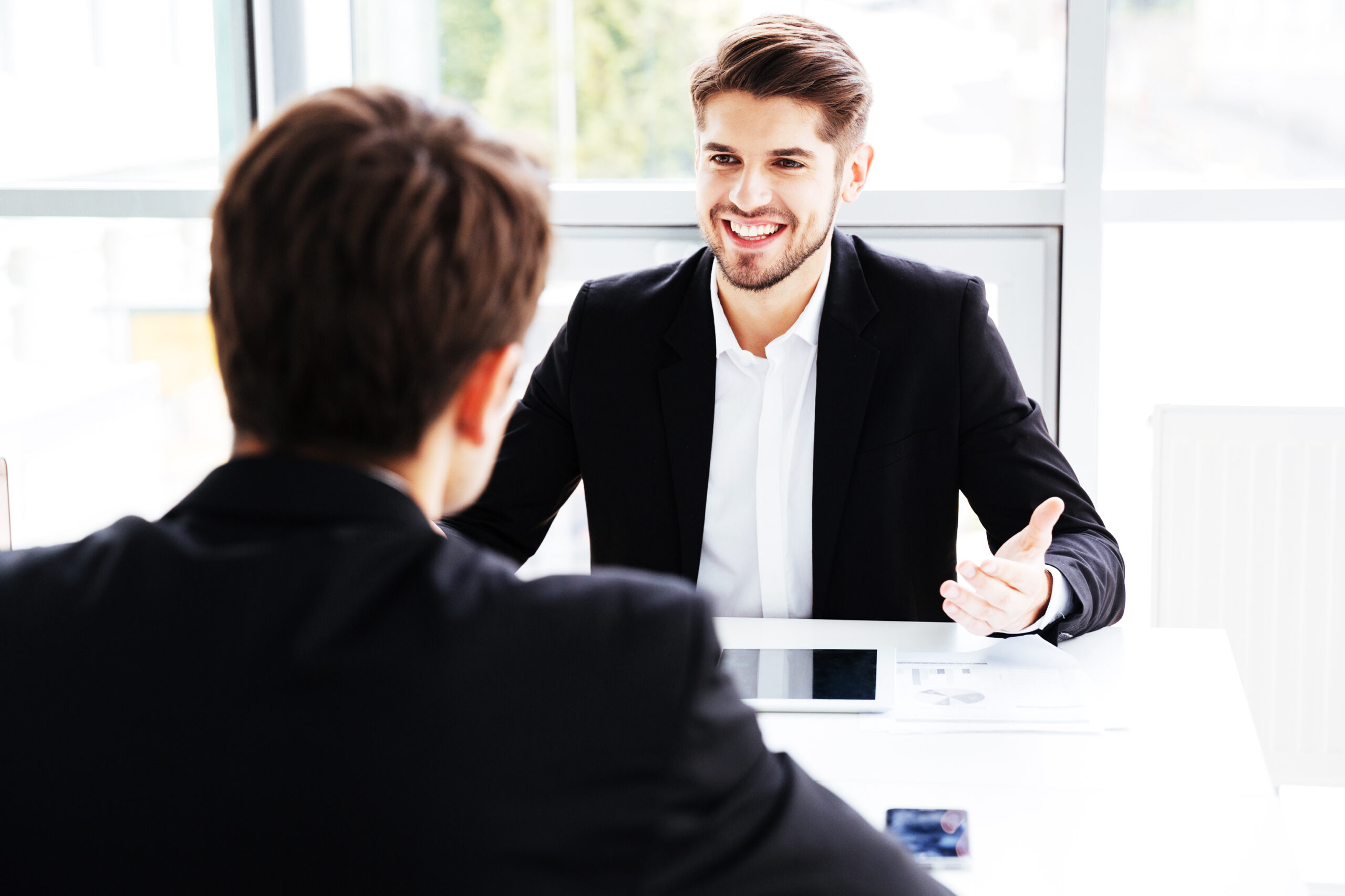 een-overnameadviseur